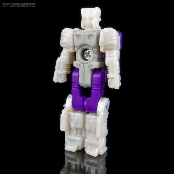 TFormers Gallery   Siege On Cybertron Tidal Wave 032 (32 of 124)